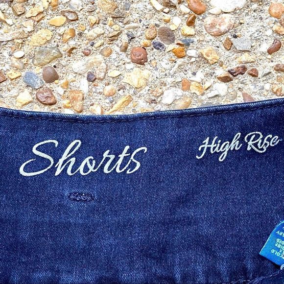 YMI High Rise Dark Wash Denim Jean Shorts 5 - Picture 3 of 10